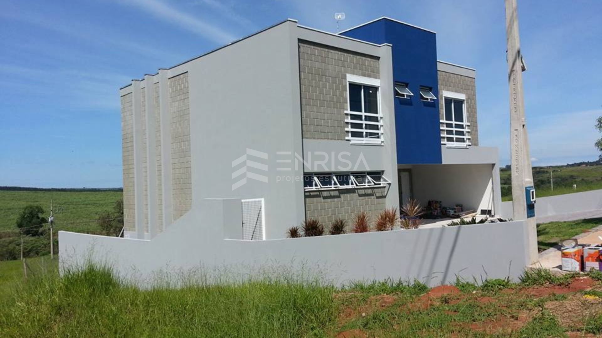 Projeto estrutural Loft em Alvenaria Estrutural Águas de São Pedro desenvolvido pela Enrisa Engenharia, com estrutura em blocos cerâmicos segura e otimizada.