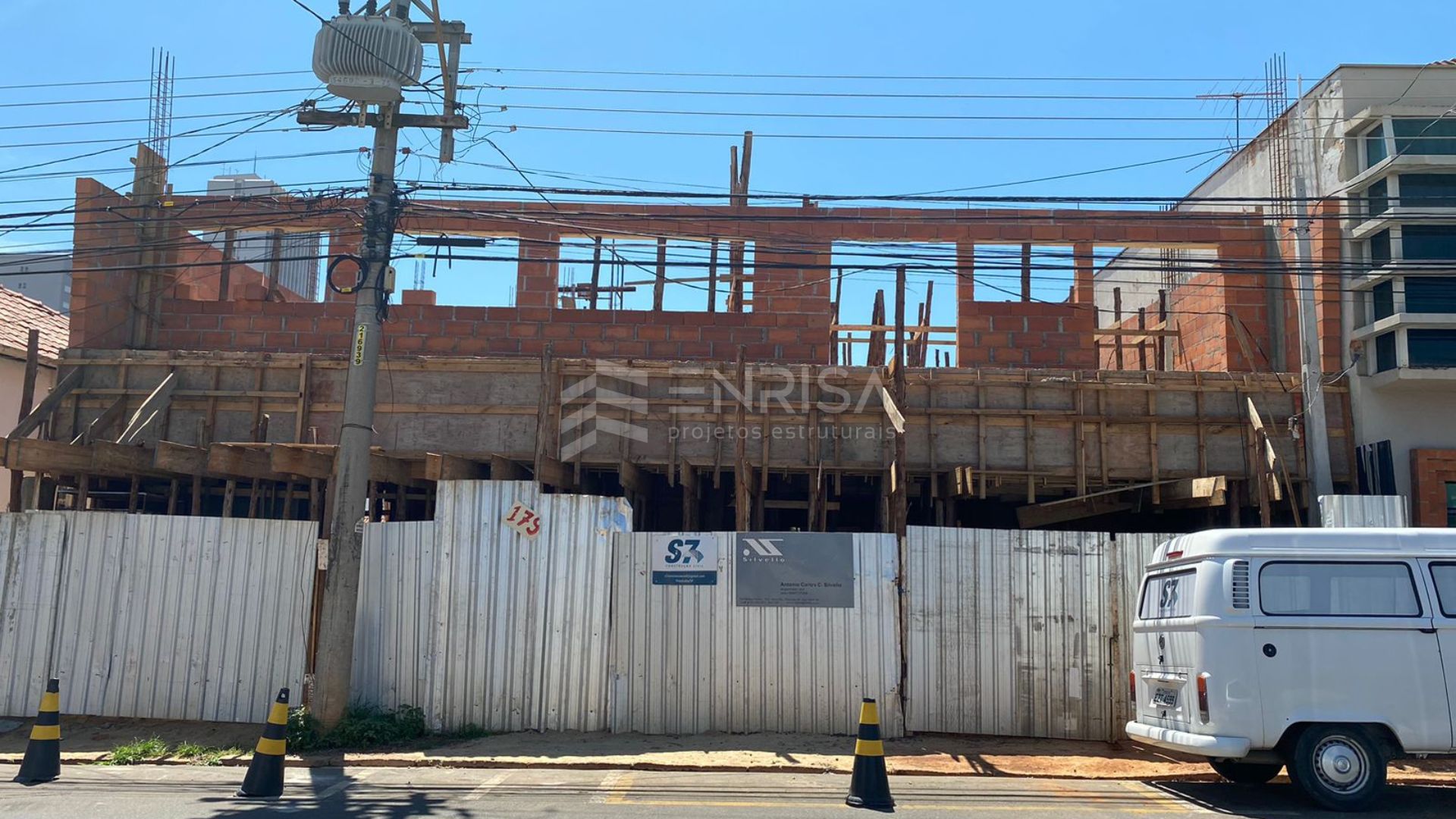 Projeto estrutural Rosário Piracicaba desenvolvido pela Enrisa Engenharia, com estrutura em concreto armado otimizada, garantindo segurança, eficiência e desempenho.