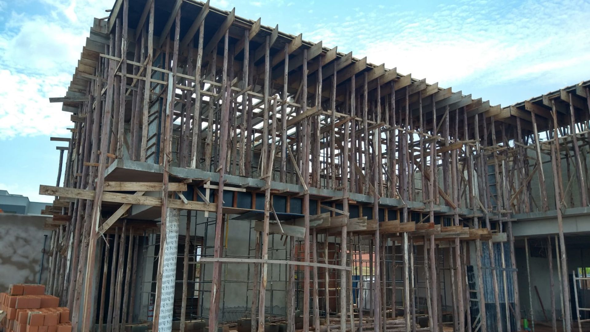 Projeto estrutural D/C desenvolvido pela Enrisa Engenharia no Alphaville Piracicaba, com 658,54 m² e soluções estruturais seguras.