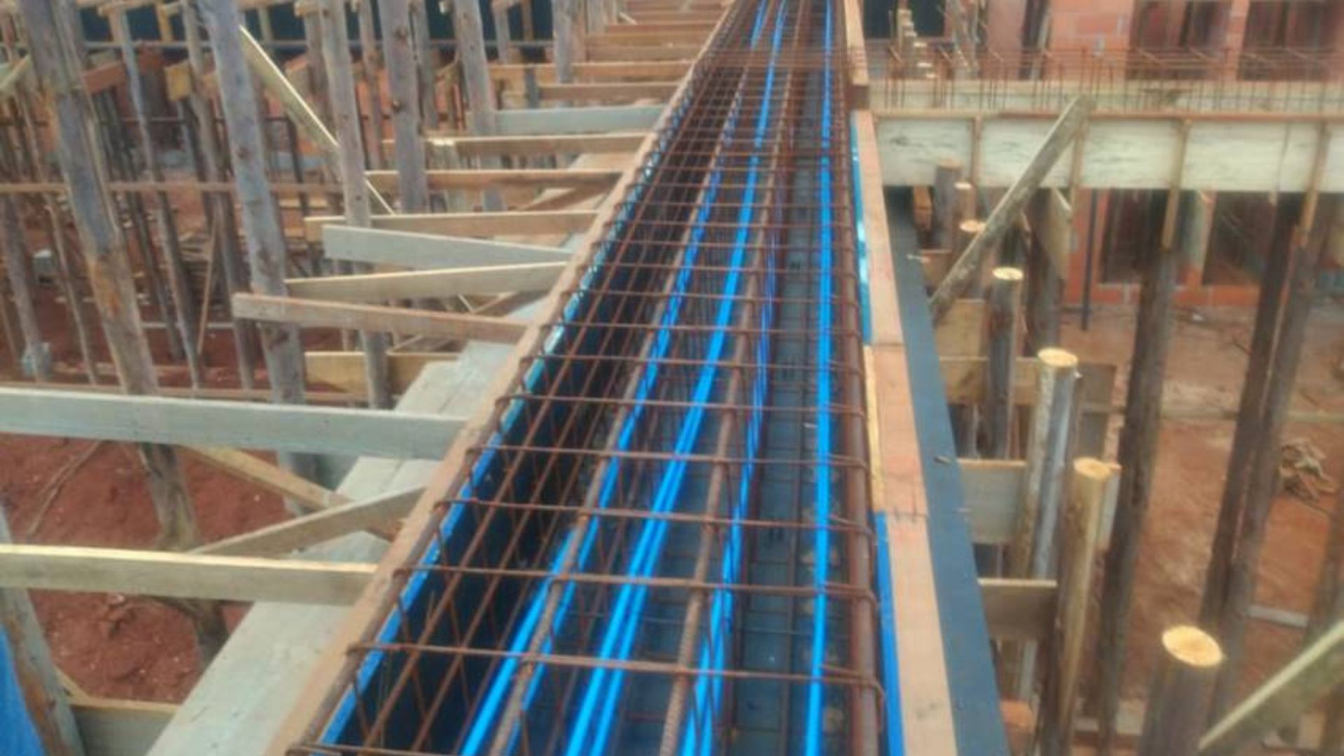 Projeto estrutural D/C desenvolvido pela Enrisa Engenharia no Alphaville Piracicaba, com 658,54 m² e soluções estruturais seguras.